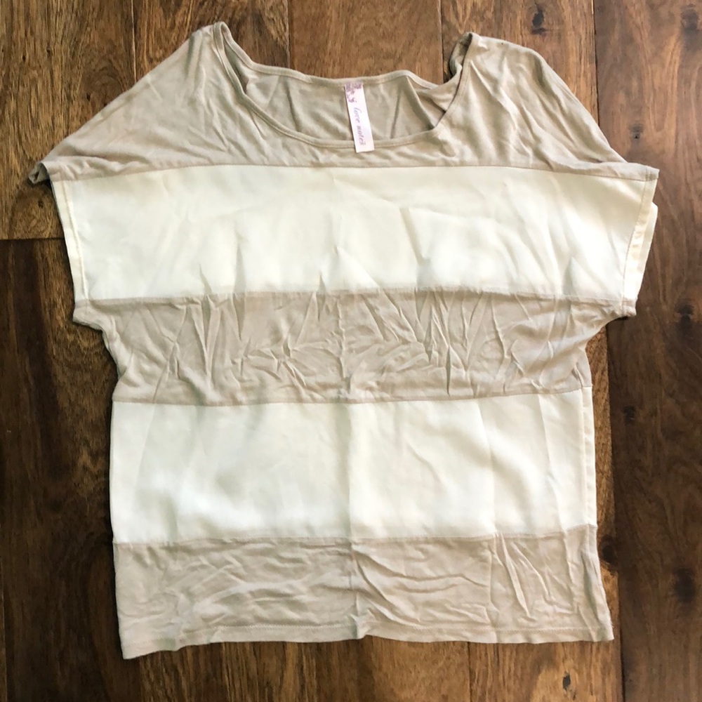 Love notes short sleeve shirt size small